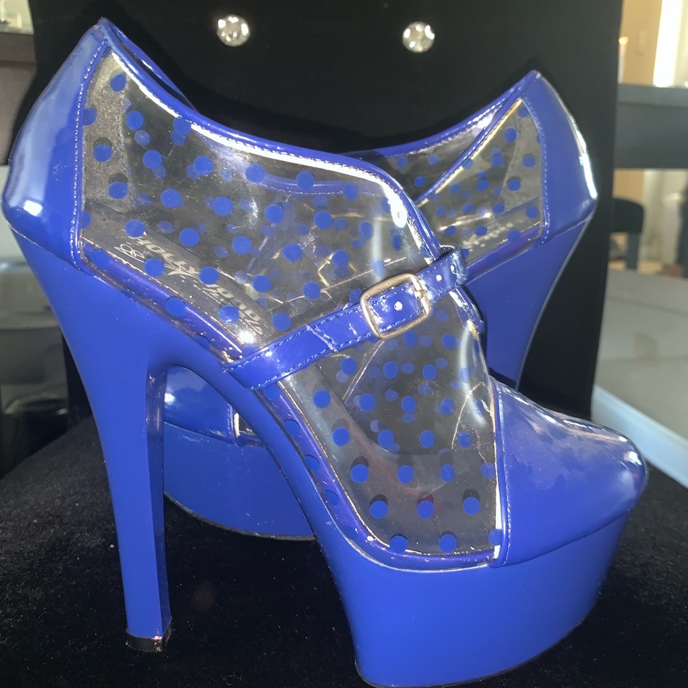 Blue polka dot heels